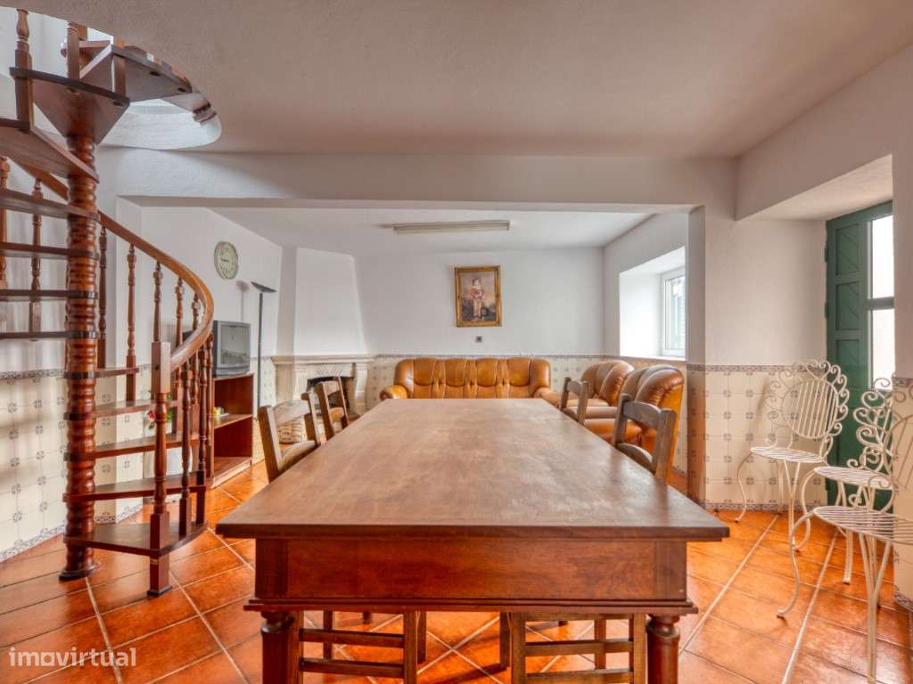 Moradia T4 com Quintal e Terraço, a Apenas 4 Minutos do Centro da V...-12