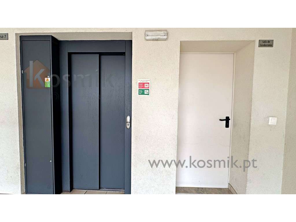 T2 Condomínio fechado . 2xGaragem - Varanda - Vistas - Cozinha equi...-30