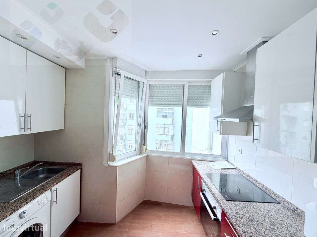 Amadora Venteira, Excelente T1, Remodelado e Equipado, Oportunidade...-4