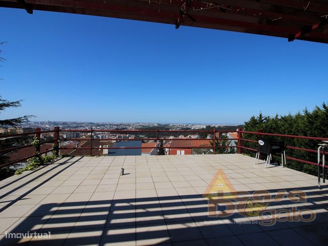 uma moradia única com um panorama ímpar-1