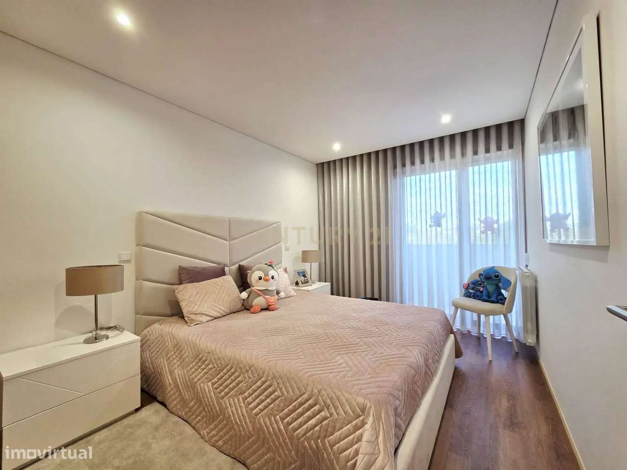 Apartamento T3 Novo com 2 casas de banho e energia A+-13