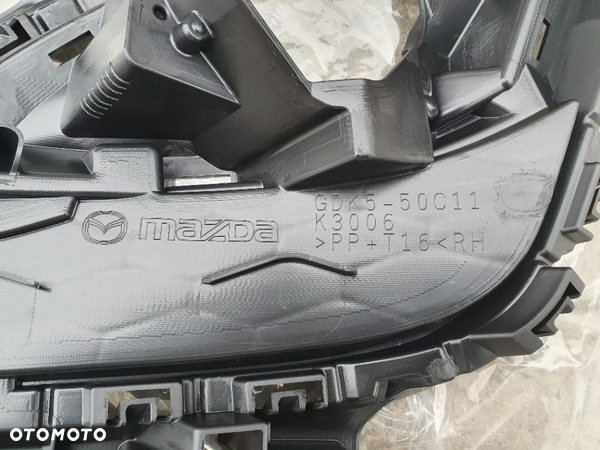 Mazda 6 GH lifting 10- kratka prawa zderzak przedni - 3