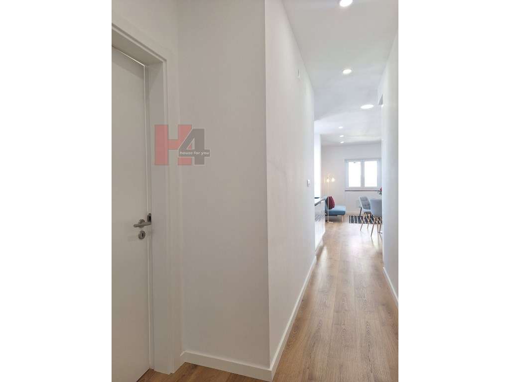 Apartamento T3 totalmente remodelado em Benfica-26