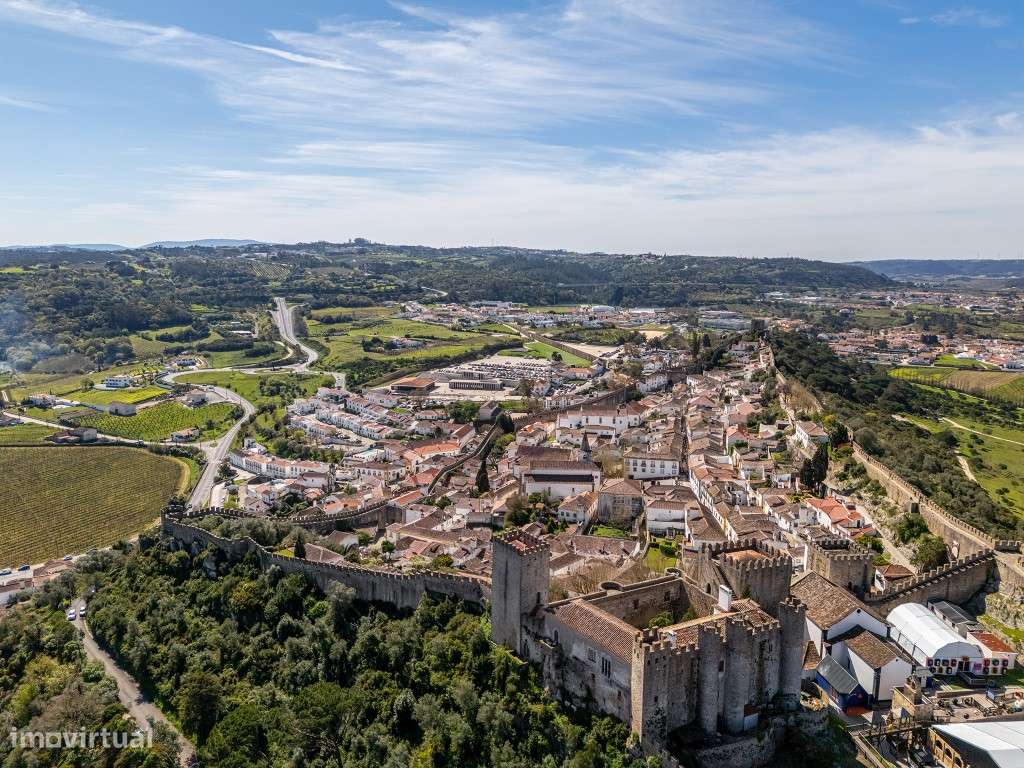 Moradia junto às muralhas do Castelo de Óbidos-44