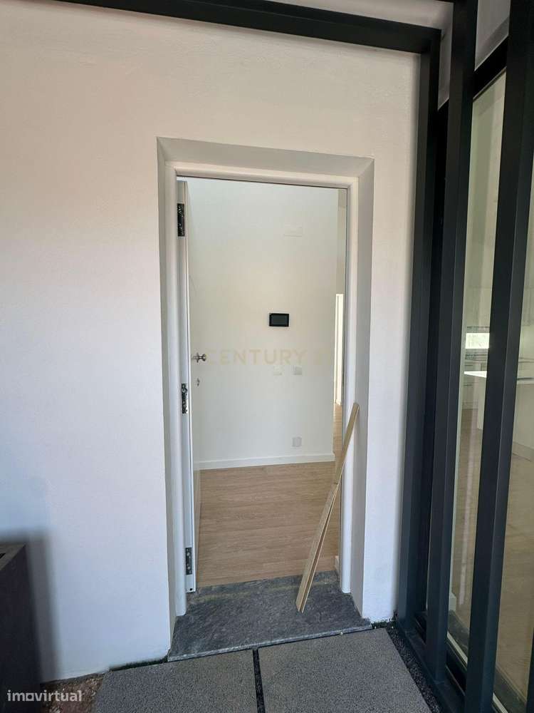 Moradia Térrea de Excelência no Alto do Índio – Conforto, Elegância e-8