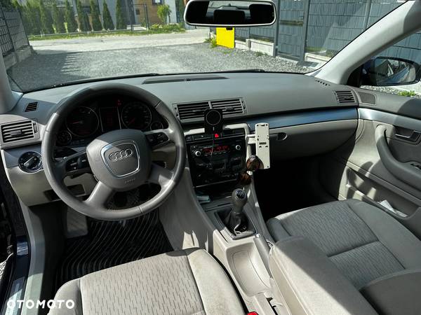 Audi A4 Avant 2.7 TDI DPF - 11
