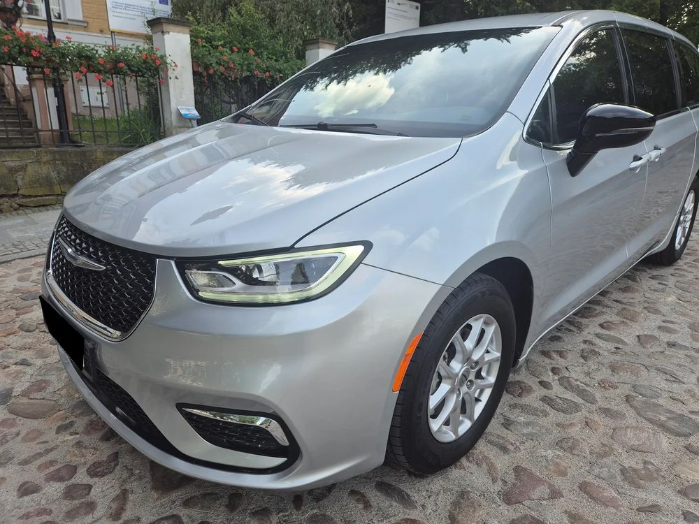 Chrysler Pacifica 2023