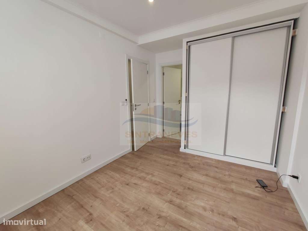 T2 com terraço, totalmente remodelado-11