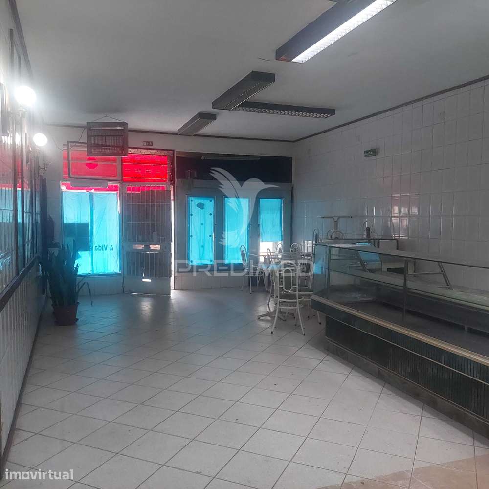 Trespasse - Loja 150 m² - Rua do Heroísmo - Porto-3