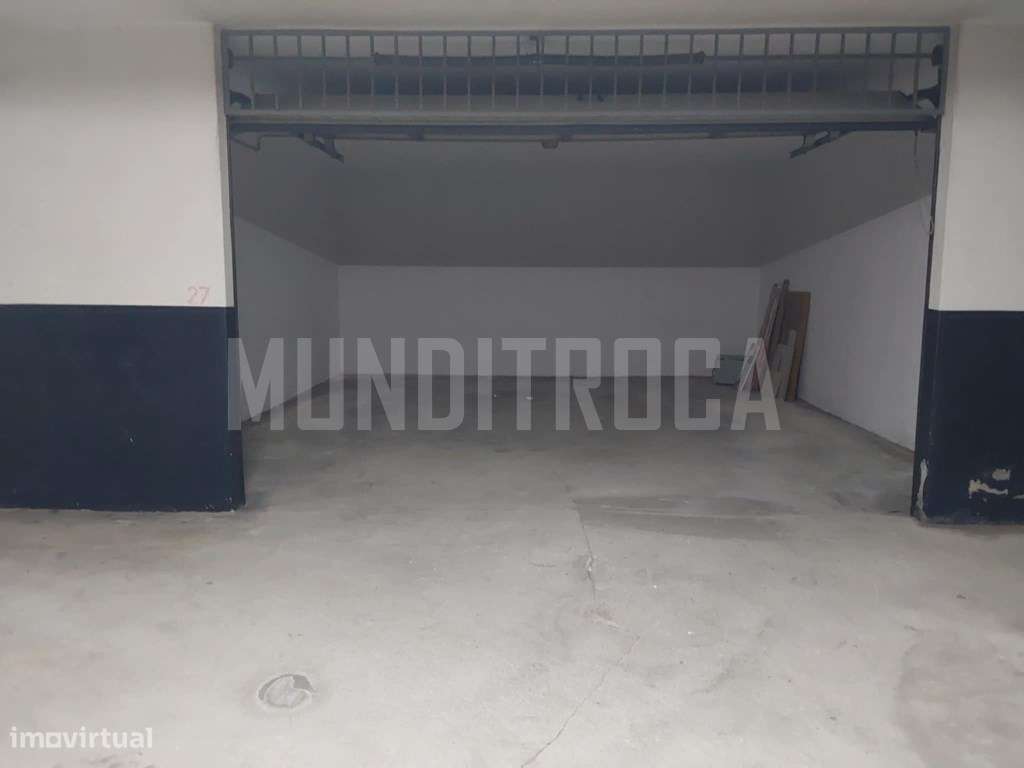 Apartamento T4 Nogueiró-12