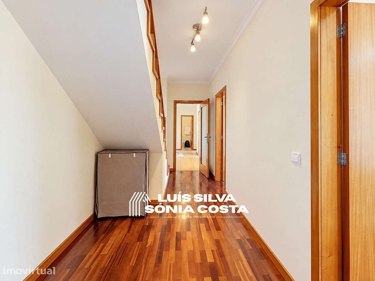 Apartamento Duplex c/ 192m2, Generosa Garagem, Varanda, Elevador -...-25