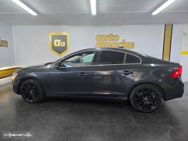 Volvo S60 D2 Momentum - 12