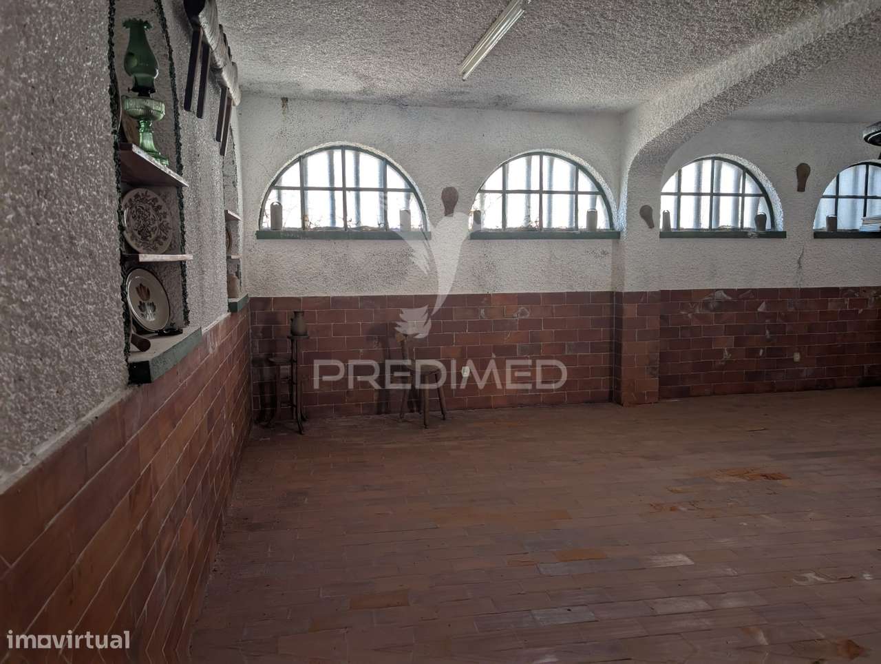 Moradia de Rés de Chão e 1 Andar - Grande imagem: 5/27