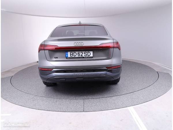 Audi Q8 e-Tron Sportback 55 quattro Advanced - 10