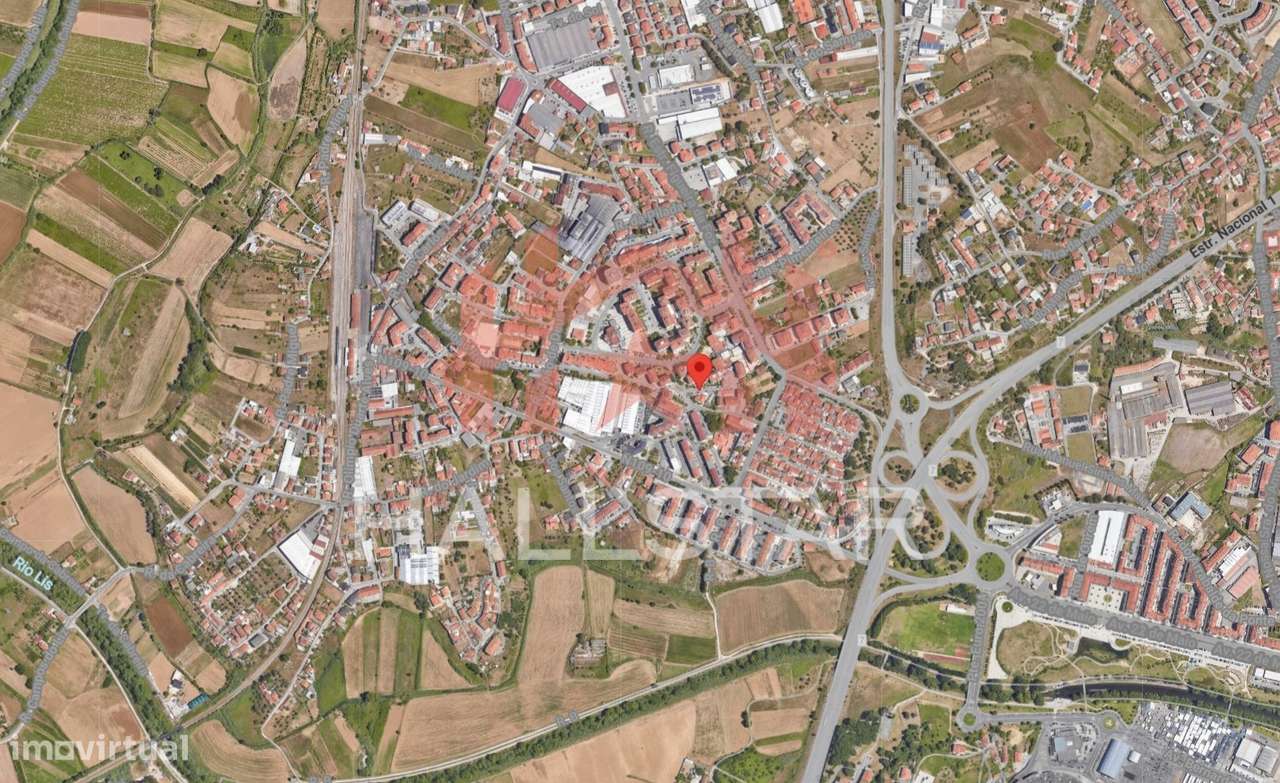 Loja / 220m² de Área Total / Quinta da Alçada-23
