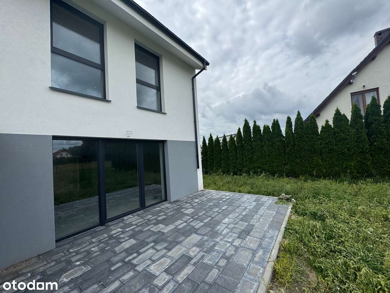 Nowoczesny Dom w zabudowie dwulokalowej-4