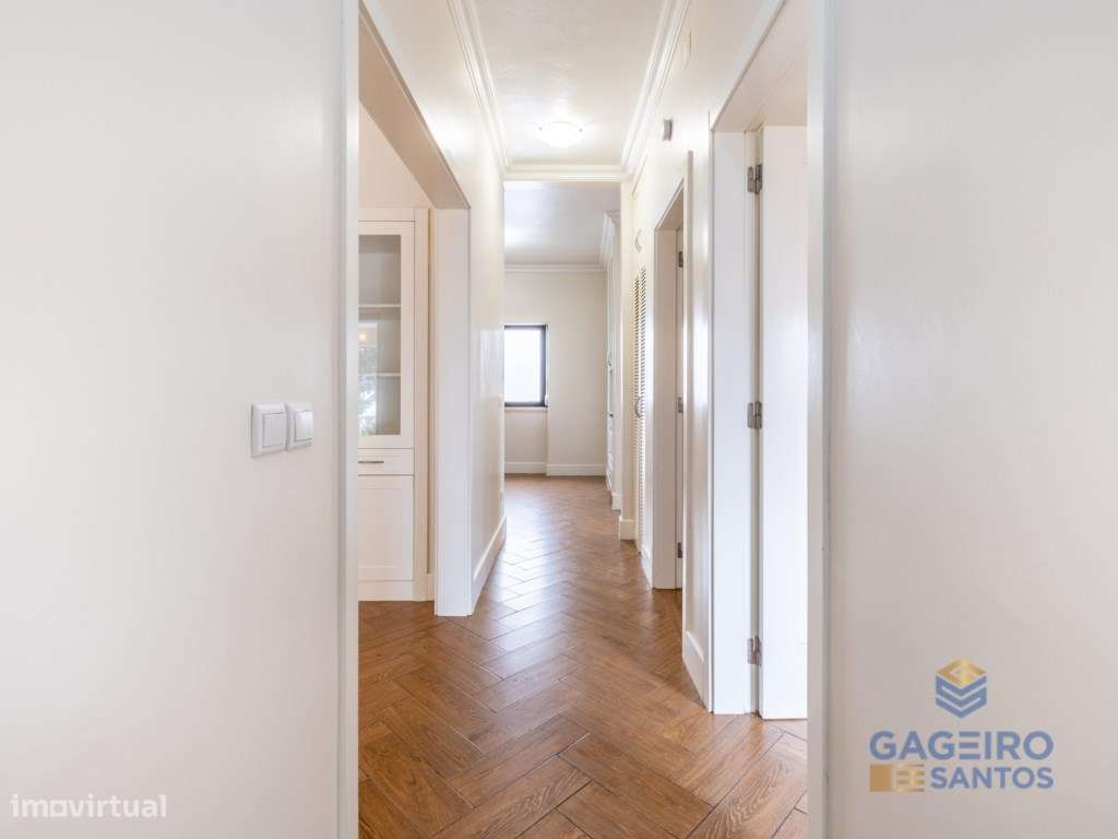 Moradia T2 com Jardim e Churrasqueira a 5 Minutos da Praia - Grande imagem: 3/45