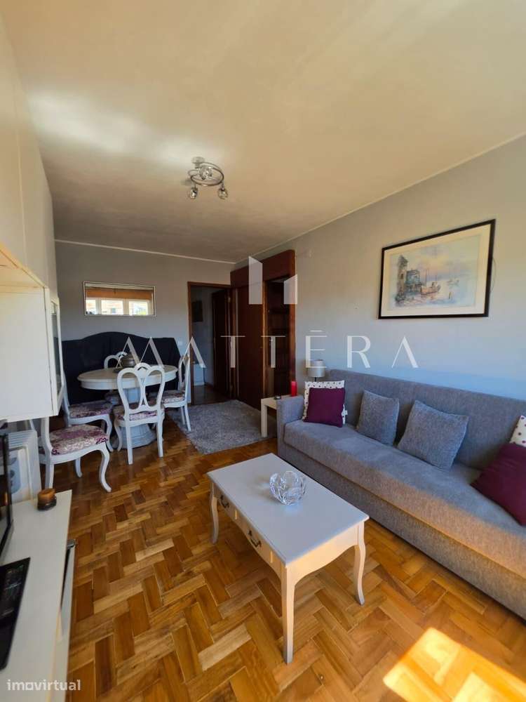 Apartamento T2 com boa exposição solar em Ramalde – Porto-4