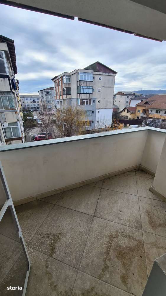 Apartament cu 3 camere de închiriat în Curtea de Argeș. - Imagine principală: 5/18