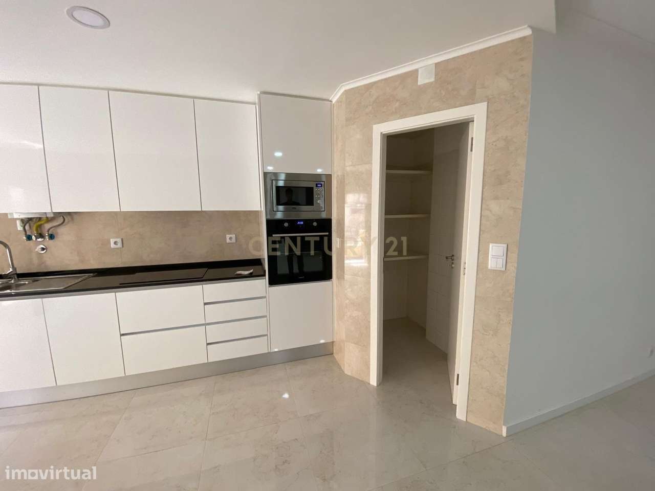 Apartamento Renovado T1+1  em Massamá - Grande imagem: 5/14