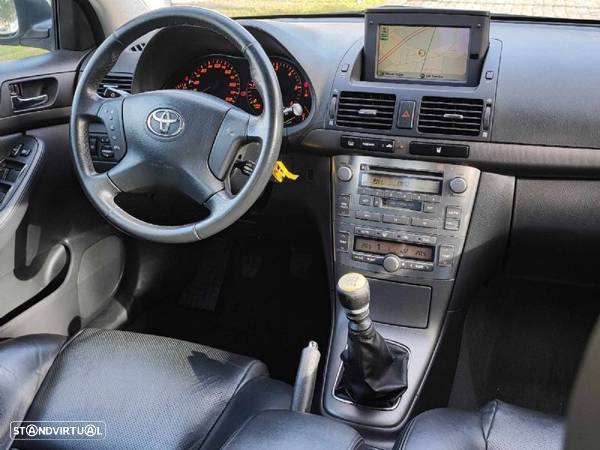 Toyota Avensis SD 2.2 D-CAT Sol+GPS - 38