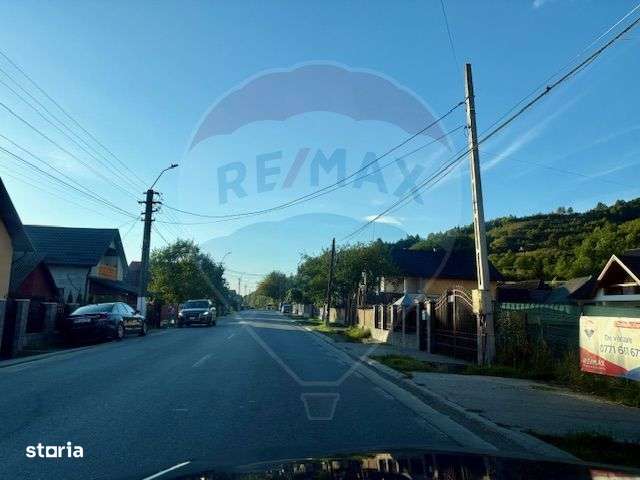 Casă / Vilă cu 5 camere de vânzare - Imagine principală: 5/7