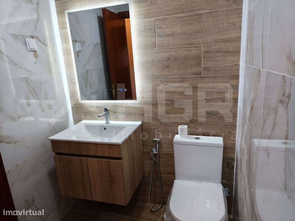 T3 | RENOVADO | 2 CASAS DE BANHO | ALTO SEIXALINHO-16
