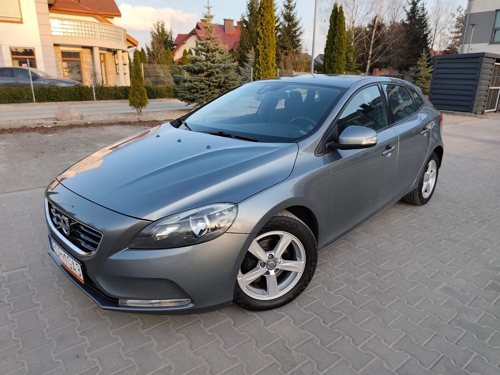 Volvo V40 II D2 2015