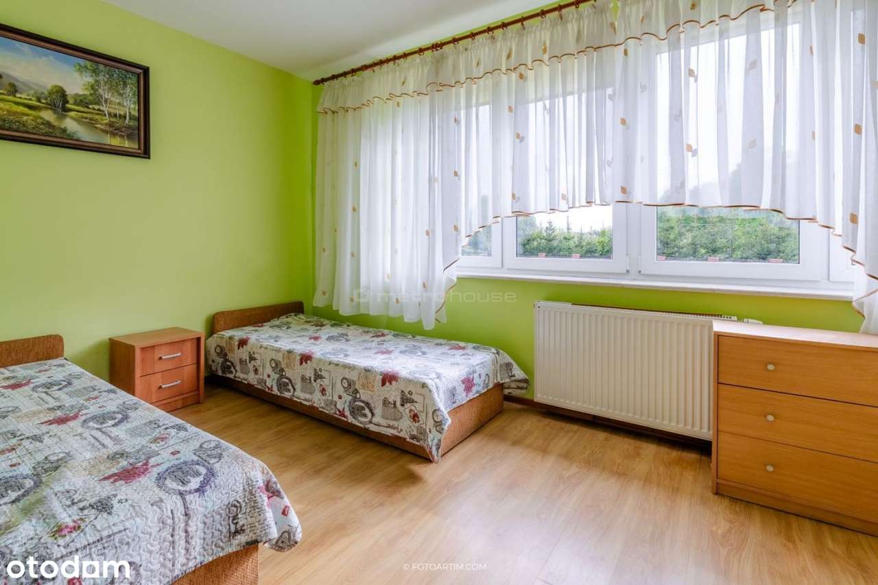 Trzy domy mieszkalne w pięknej lokalizacji-17