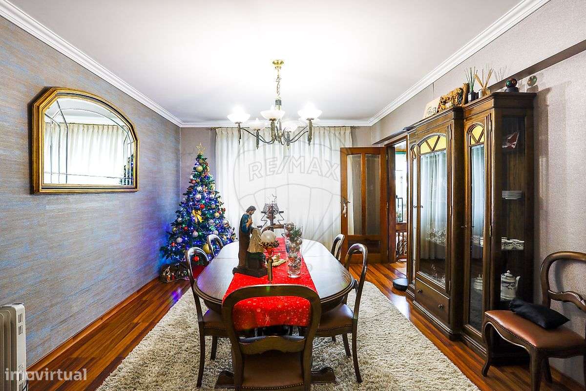 Moradia T4 para venda-13