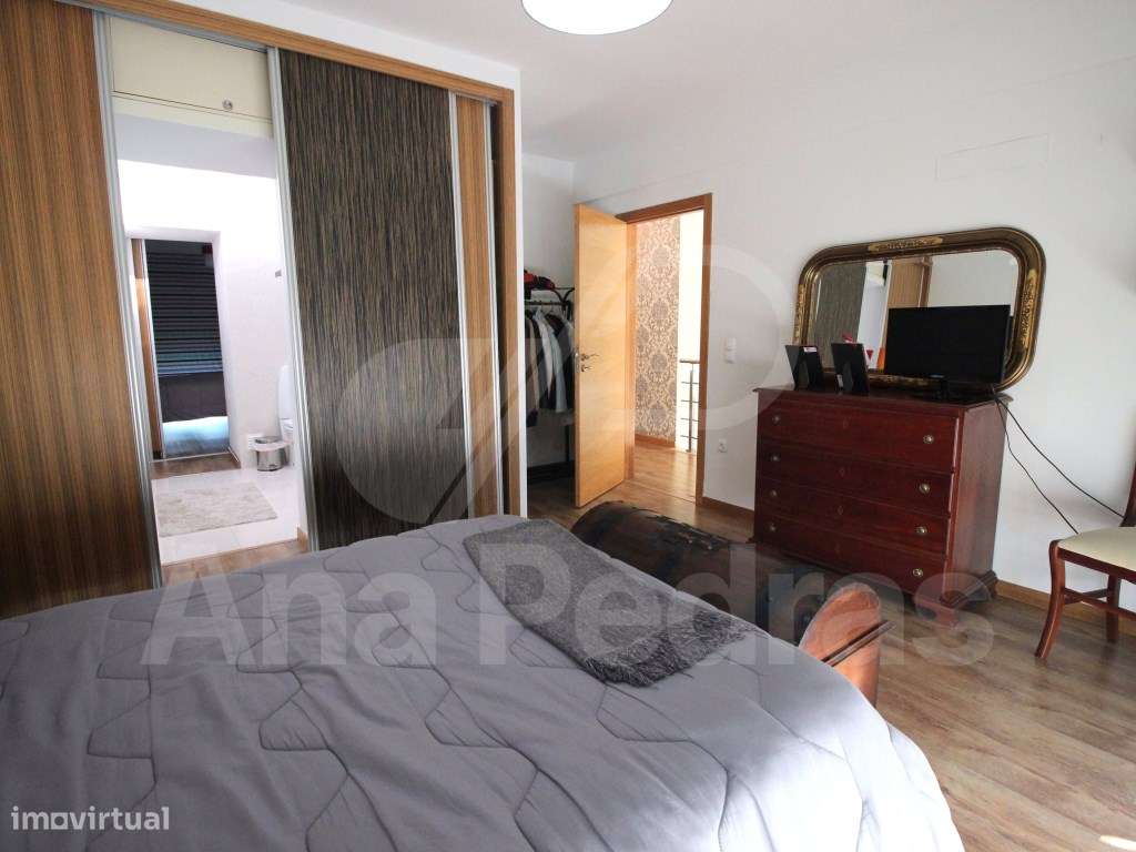 Contemporânea Moradia T4-19