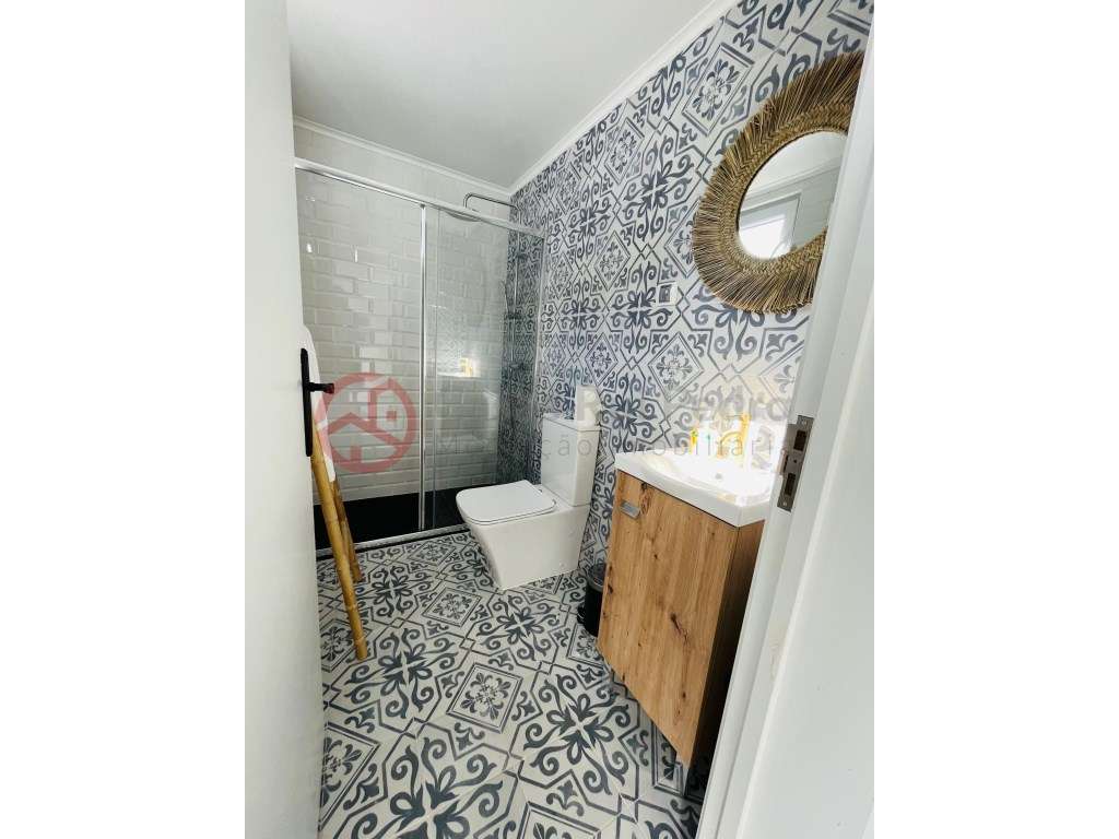 Moradia de 3 pisos com elevado potencial na Costa da Caparica apena...-45