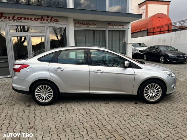 Ford Focus 1.6 TDCi DPF Titanium - 4