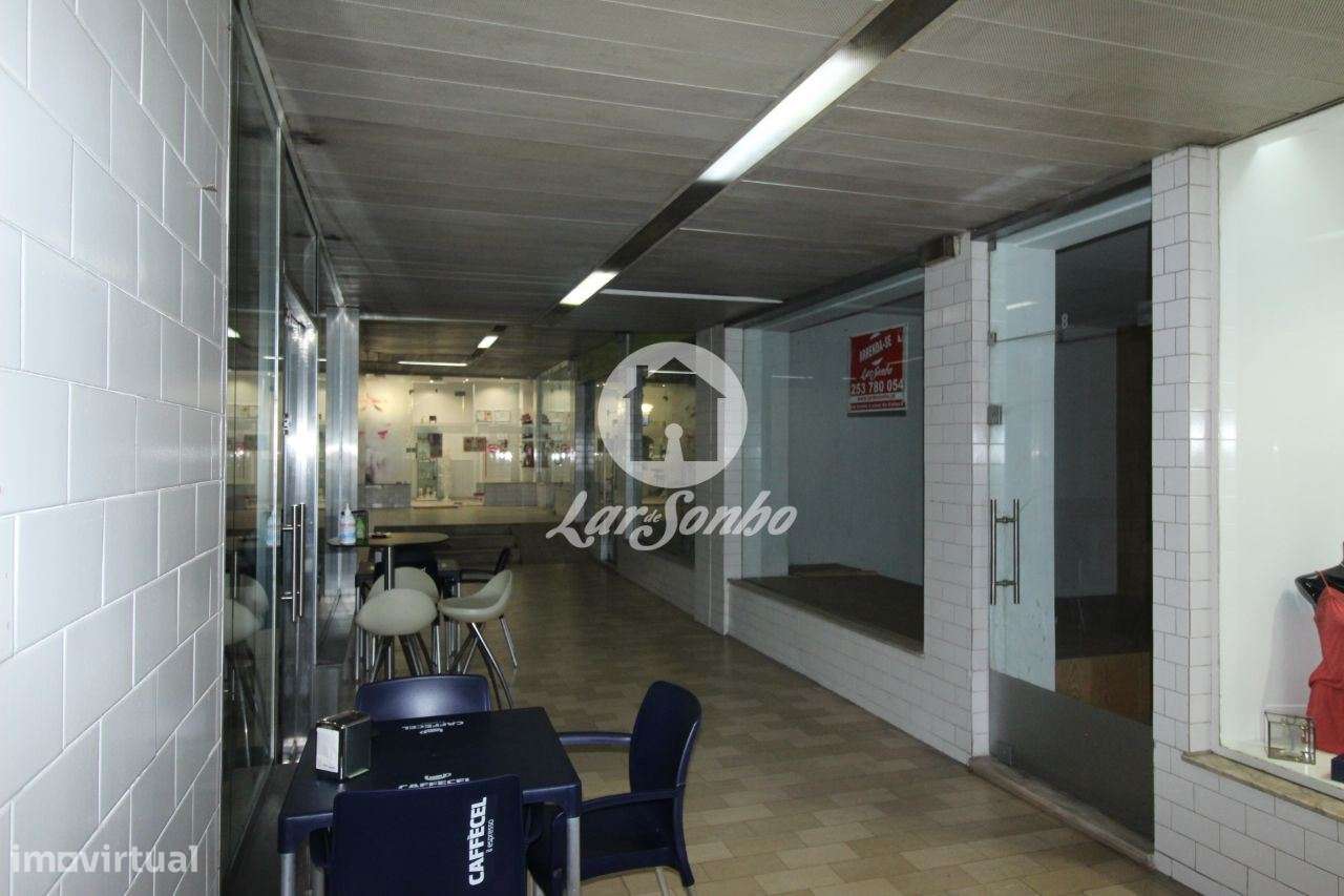 Loja no centro da cidade  de Fafe com rentabilidade - Grande imagem: 2/2