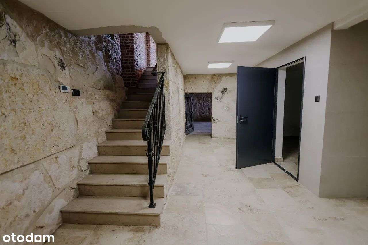 Nowoczesny budynek na sprzedaż/wynajem-9