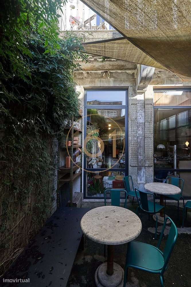Loja na Travessa de Cedofeita para venda-9