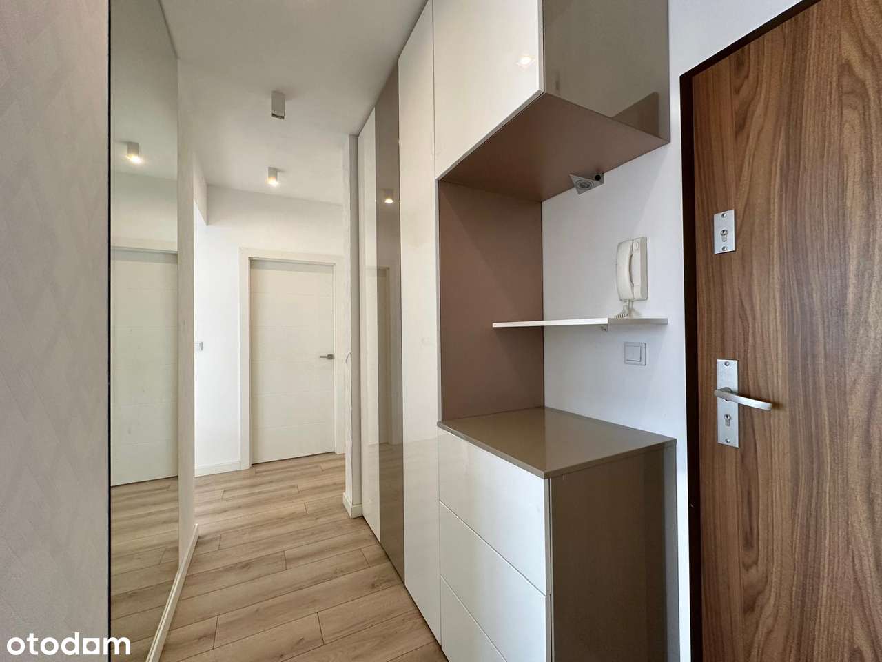 Wykończone  3 pokoje z tarasem i windą.-10