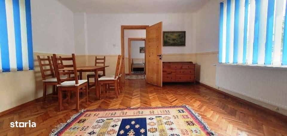 Casa cu suprafata de 140mp si teren 542mp,centrul localitatii Cristian-1
