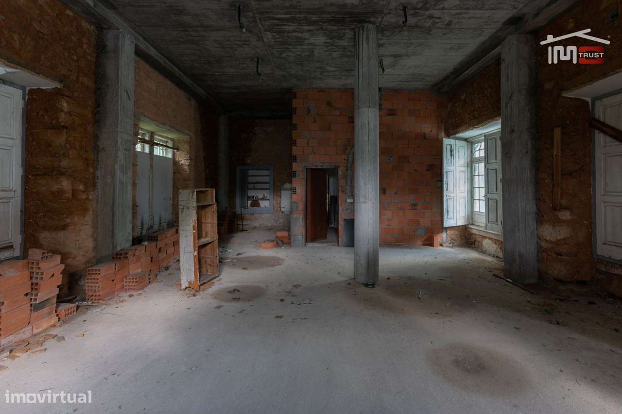 PREDIO PARA RECUPERAR A 300 METROS DO SANTUARIO DE FÁTIMA COM AREA ...-26