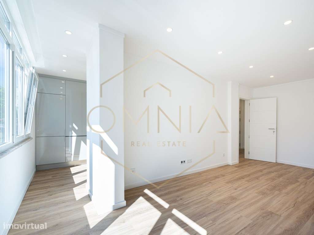 Apartamento T2 no Barreiro - Totalmente Renovado-3