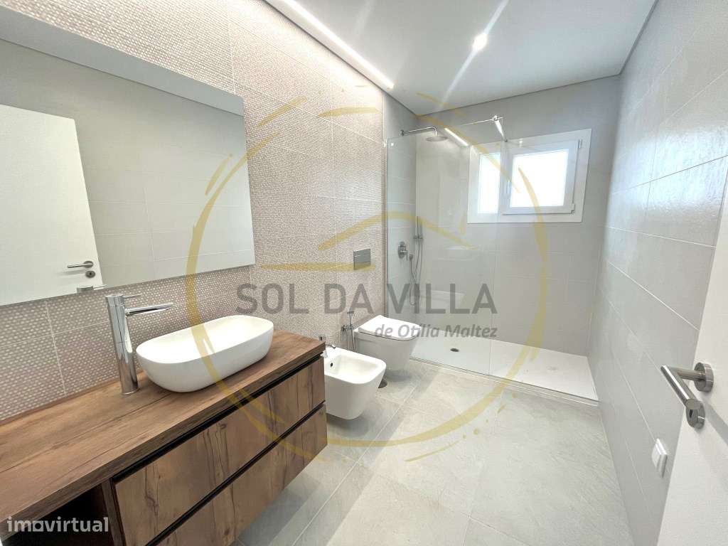Moradia Térrea Isolada T4 - Fernão Ferro, Seixal - 640.000€-11