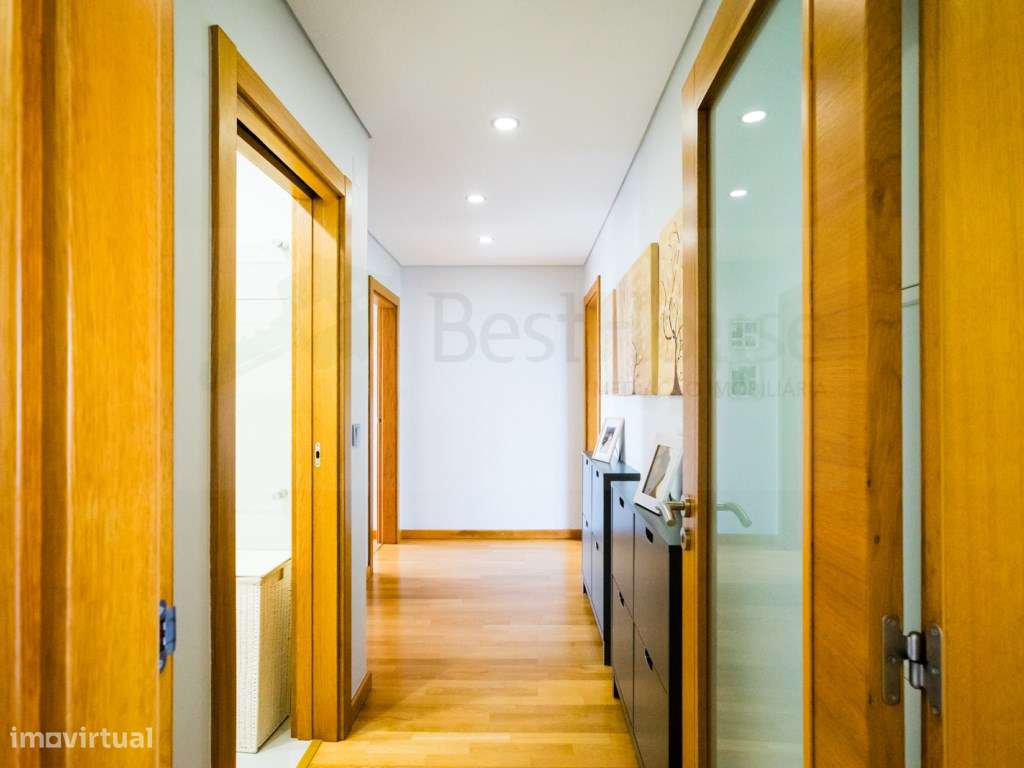 T3 Queluz com Terraço , garagem e suite.-9