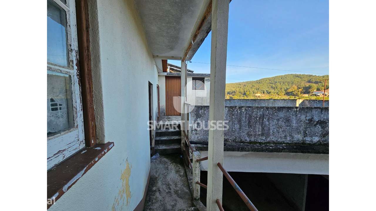 Moradia T4+T2 Pombeiro c/ terreno-29