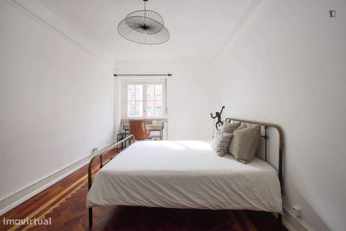 Quarto - localizado em Alameda Lisbon - Grande imagem: 2/32
