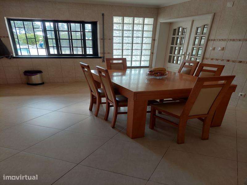 Excelente Quintinha em Lote de 1960 m2, com construção de 300 m2-6