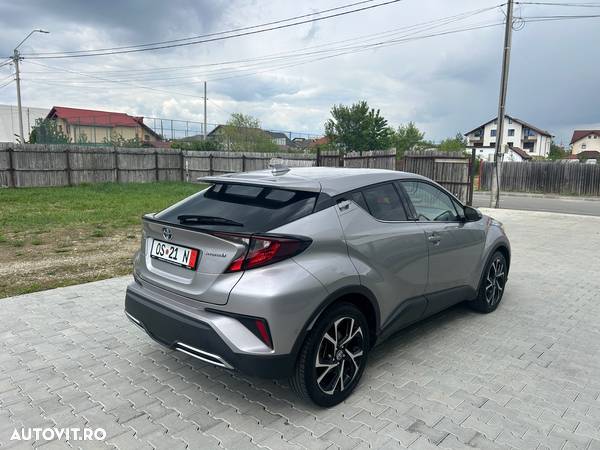 Toyota C-HR 2.0 Hybrid Team Deutschland - 13