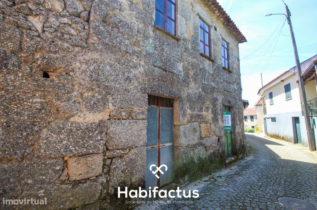 Moradia para venda, encanto rústico  em pedra para restaurar em Sobral - Grande imagem: 4/19