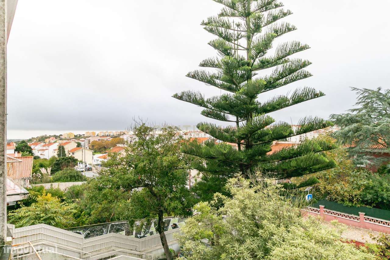 Moradia T5 em Rio de Mouro-47