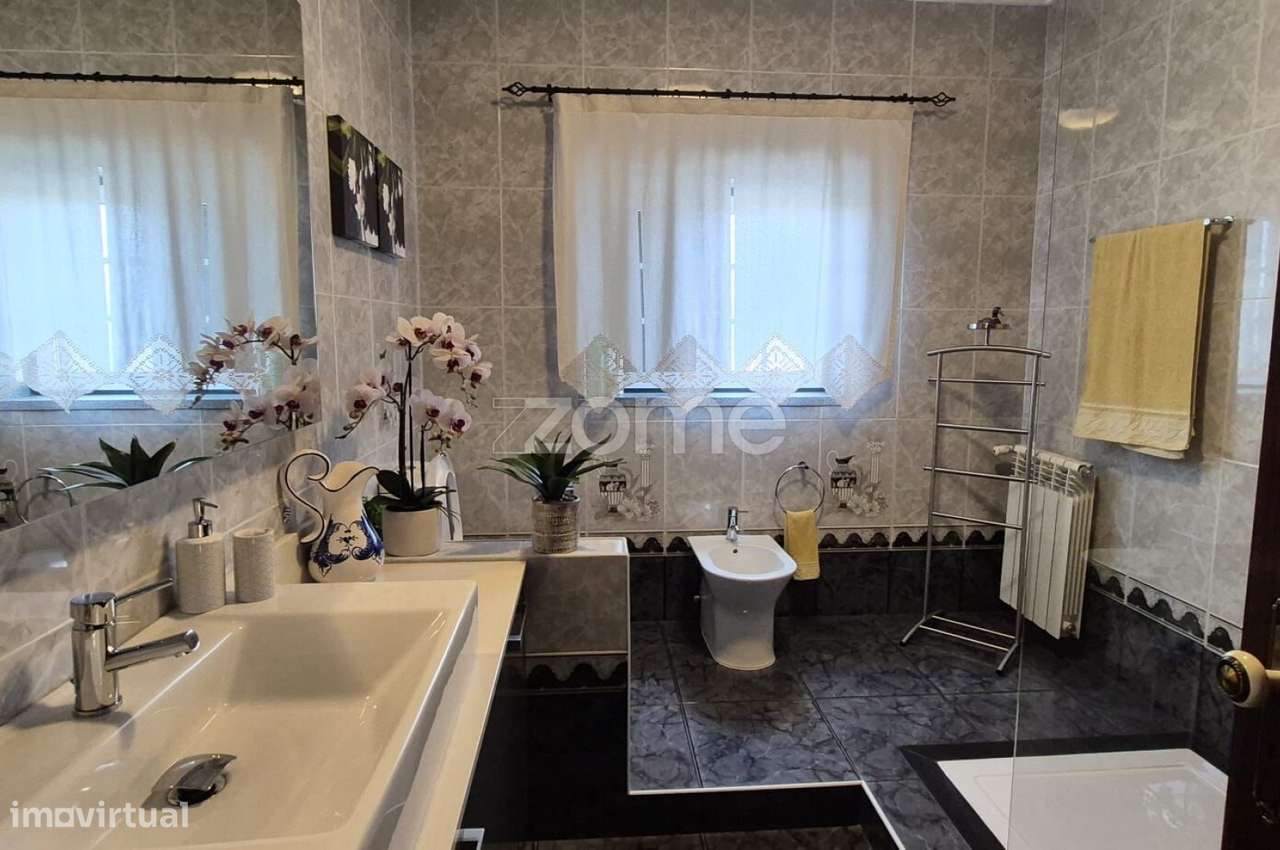 Moradia com 3 frações independentes habitacionais-21