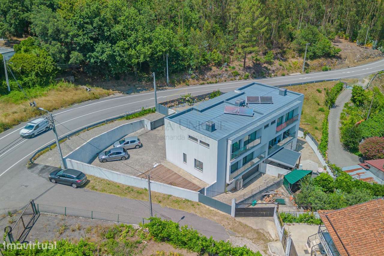 Moradia T4 Moderna com 3 Suítes em Terreno de 460m2-59